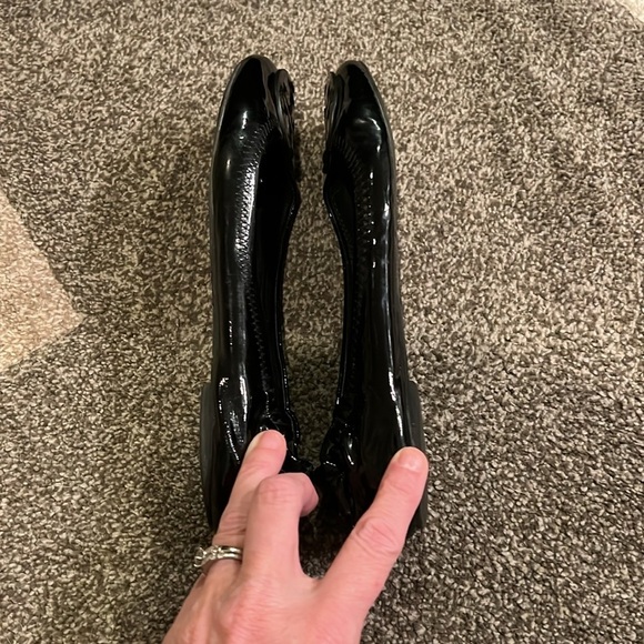 Tory Burch Women's Black Reva Patent Leather Ballet Flats -8.5/9 - Picture 7 of 8